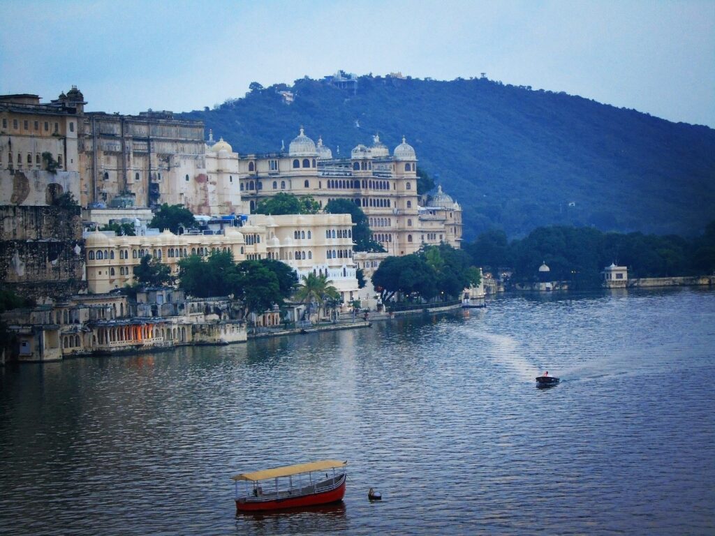 pre wedding location in udaipur