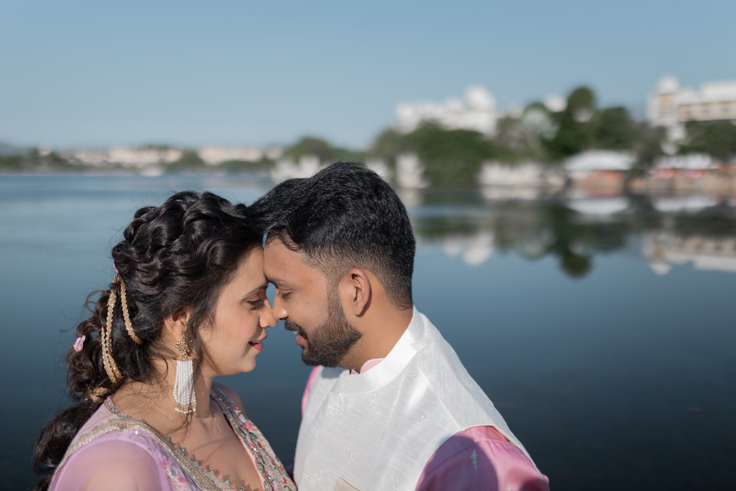 Sweet And Minimalist Punjabi Engagement With A Stunning Bride And Sunset  Shots! | WedMeGood