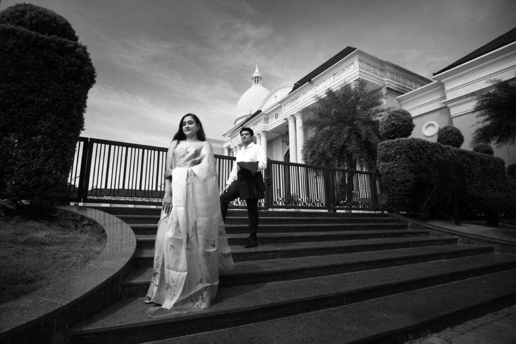 Pre-wedding photography poses Ideas