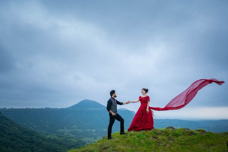 Pre-Wedding Shoot Ideas In Saree