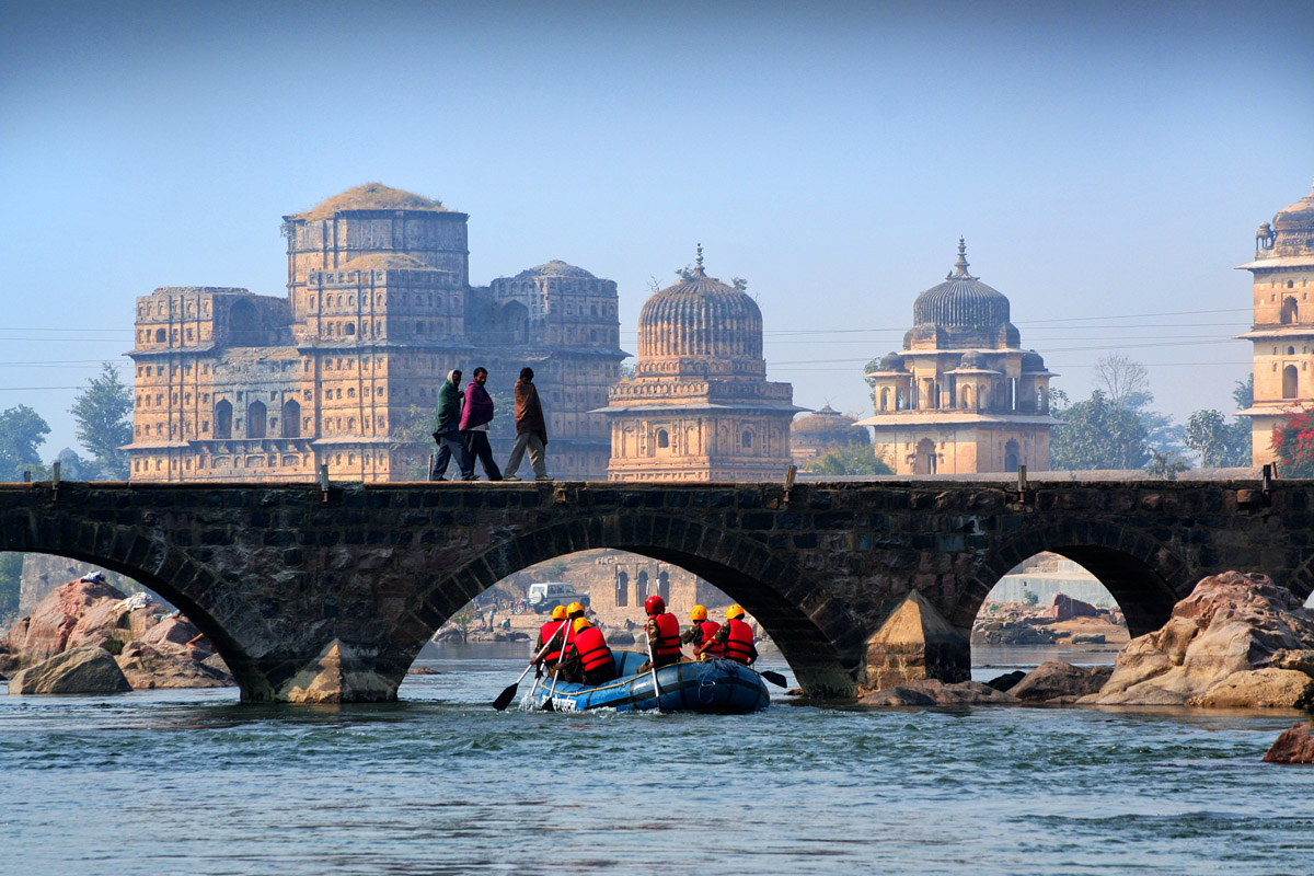 best places for pre wedding shoot in Orchha