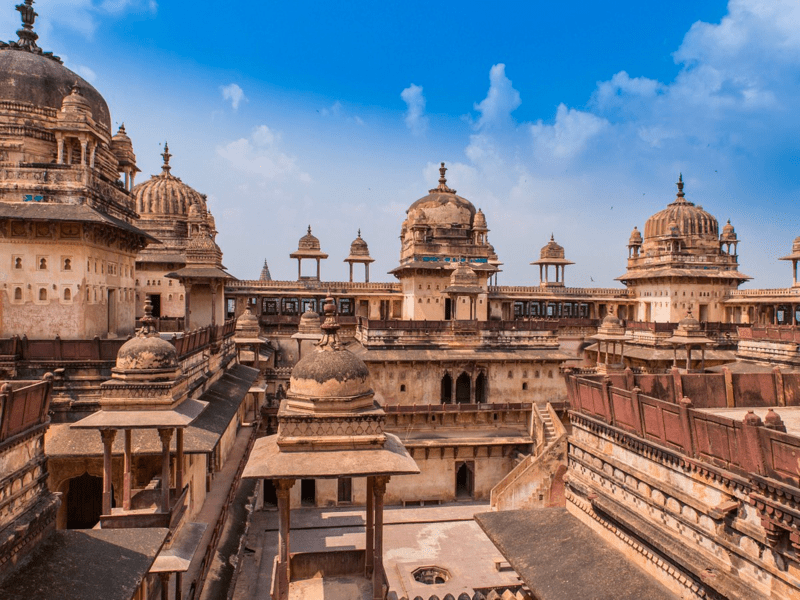 pre wedding shoot in Orchha