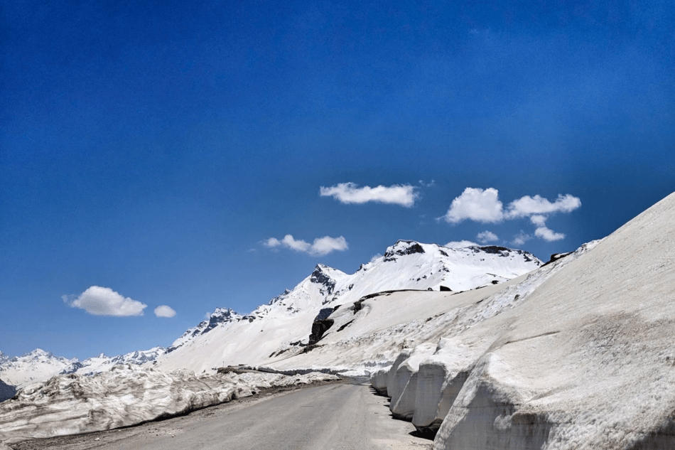 Top Pre Wedding Shoot Location in Manali