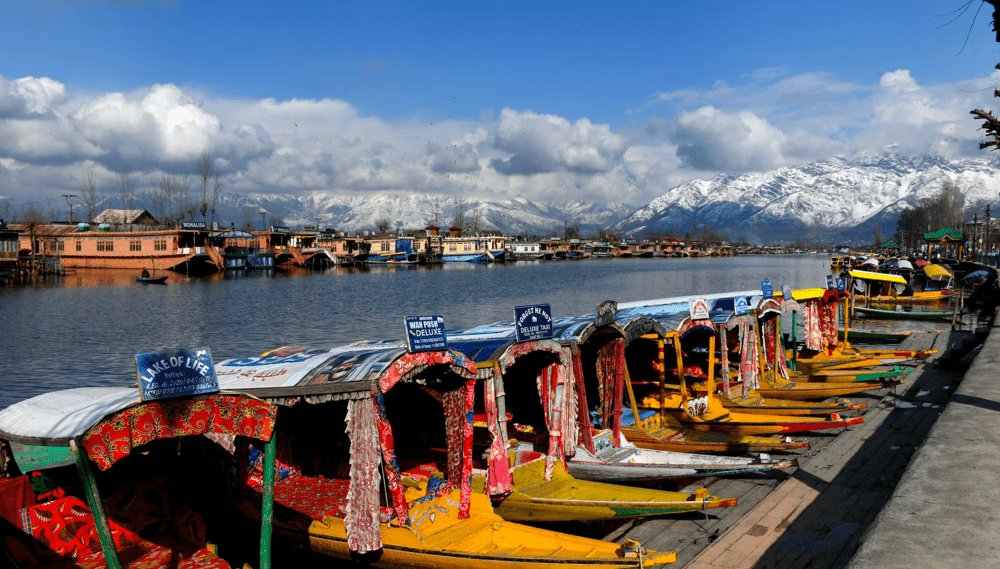 Top Pre Wedding Shoot Locations in Jammu & Kashmir